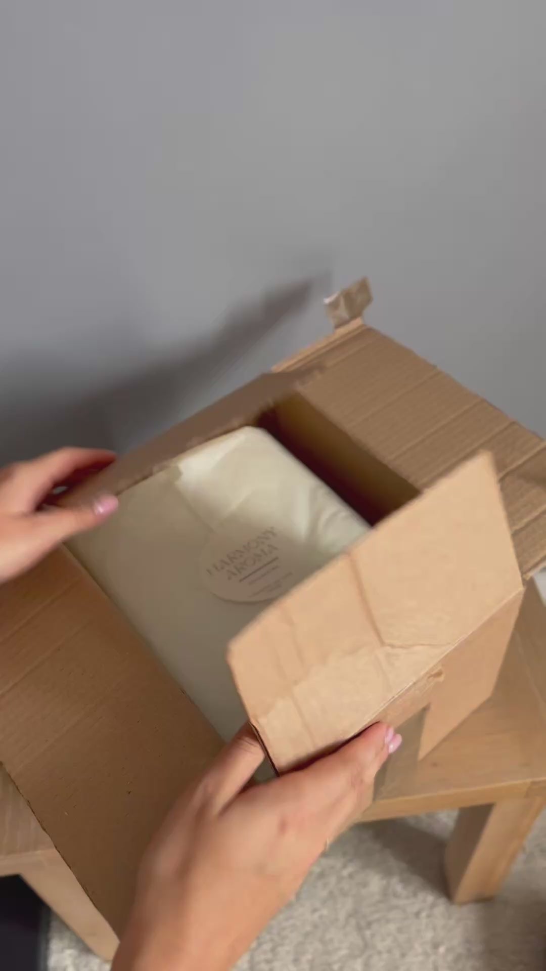 HARMONY MINI DIFFUSER (Please choose your FREE 10ML OIL down below)